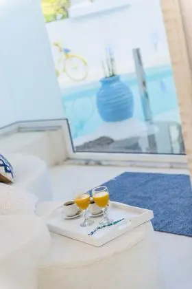 Suit With Private Pool