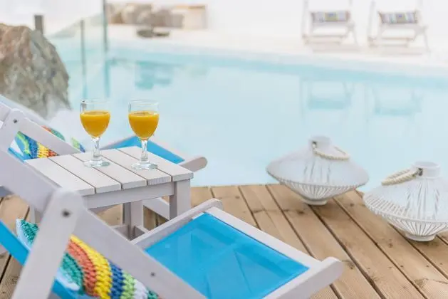 Suit With Private Pool