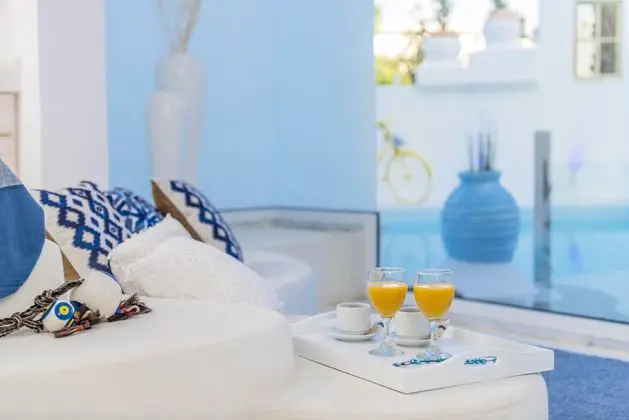 Suit With Private Pool