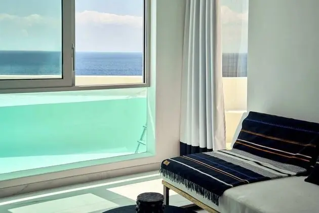 Sanctuary Sea View Suite Swim up Pool