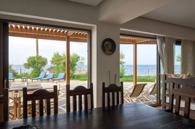 Villa, 5 Yatak Odası, Deniz Manzaralı, Denize Sıfır