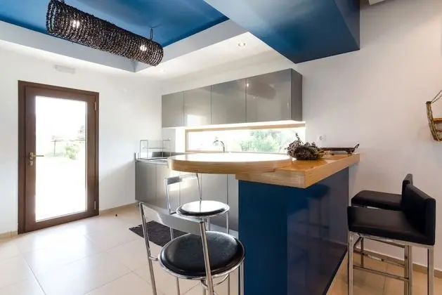 Villa, 5 Yatak Odası, Deniz Manzaralı, Denize Sıfır