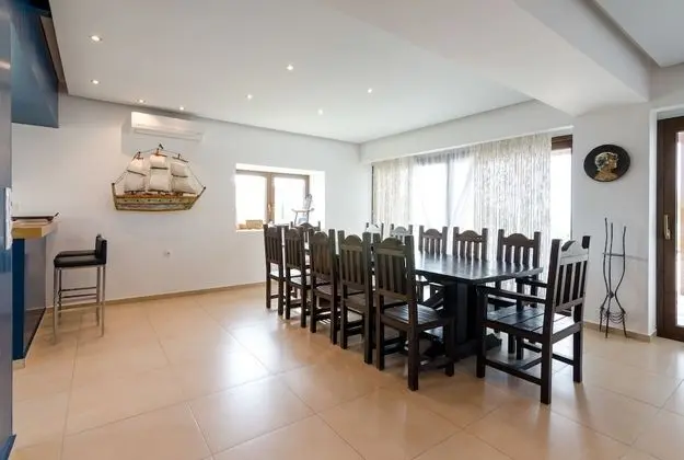 Villa, 5 Yatak Odası, Deniz Manzaralı, Denize Sıfır
