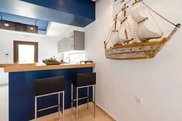 Villa, 5 Yatak Odası, Deniz Manzaralı, Denize Sıfır
