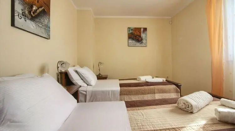 Ev (Kova - private pool - H(8))