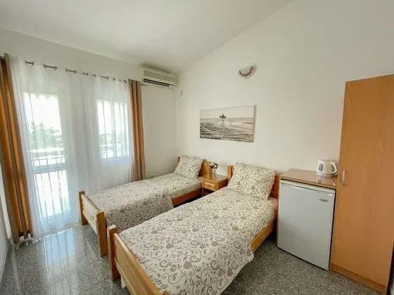 Standard Tek Büyük veya İki Ayrı Yataklı Oda, Deniz Manzaralı