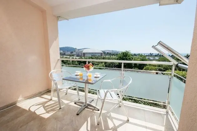 Standard Tek Büyük veya İki Ayrı Yataklı Oda, Deniz Manzaralı