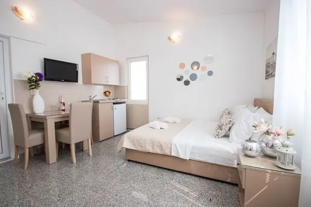 Standard Üç Kişilik Oda, Deniz Manzaralı