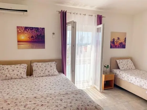 Standard Üç Kişilik Oda, Deniz Manzaralı