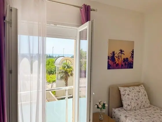 Standard Üç Kişilik Oda, Deniz Manzaralı