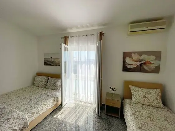 Standard Üç Kişilik Oda, Deniz Manzaralı