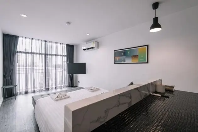 Riverfront Deluxe