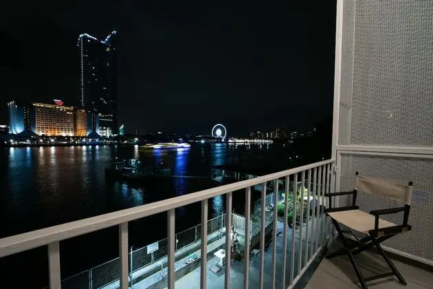Riverfront Deluxe