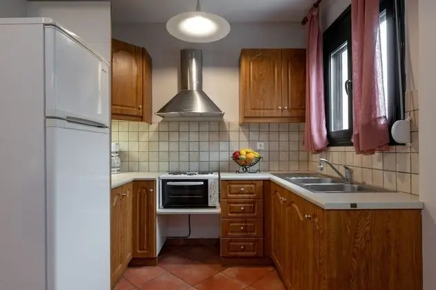 Apart Daire, Bahçe Manzaralı, Zemin Kat