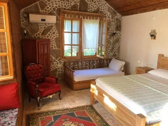 Standart Oda, Kara veya Havuz Manzaralı