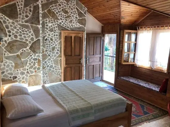 Standart Oda, Kara veya Havuz Manzaralı