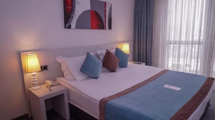 Standart Oda, Şehir Manzaralı