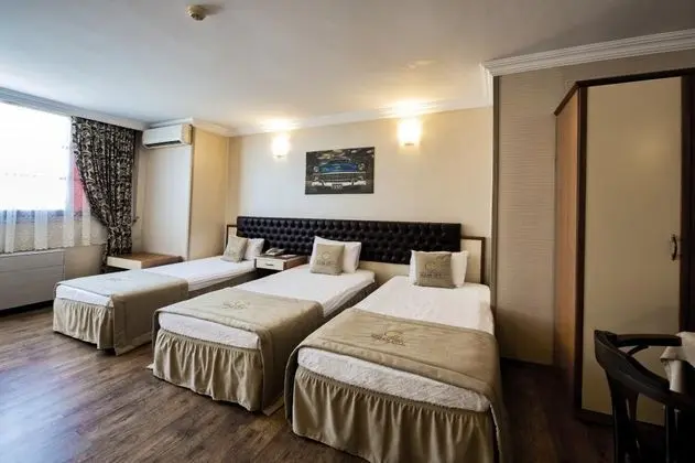 Triple, Şehir Manzaralı