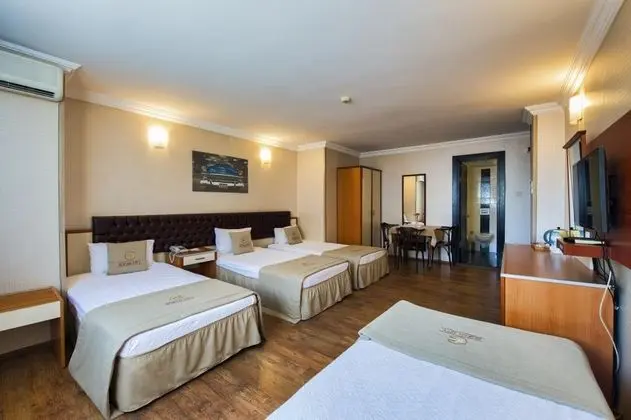 Triple, Şehir Manzaralı