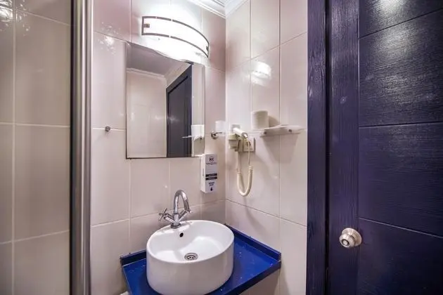 Triple, Şehir Manzaralı