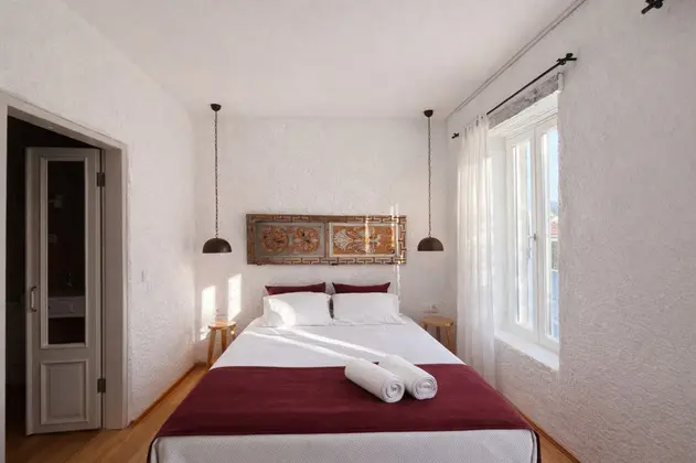 https://images.odamax.com/img/1024x768/odamax/image/upload/Kozano_luhan_Butik_Otel_202604191001440_ChatGPT_Image_19_Nis_2026_09_51_51.png