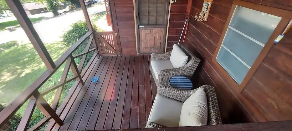 Ev (Kozy Cove Cabin - 1 Block to Lake/boa)