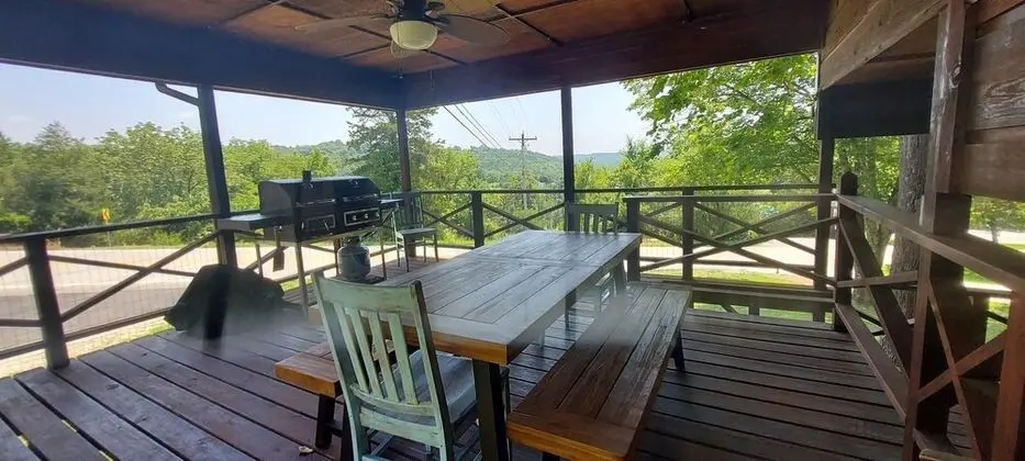 Ev (Kozy Cove Cabin - 1 Block to Lake/boa)