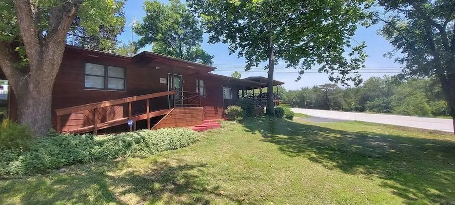 Ev (Kozy Cove Cabin - 1 Block to Lake/boa)