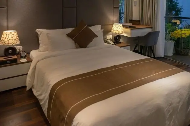 Deluxe Tek Büyük Yataklı Oda