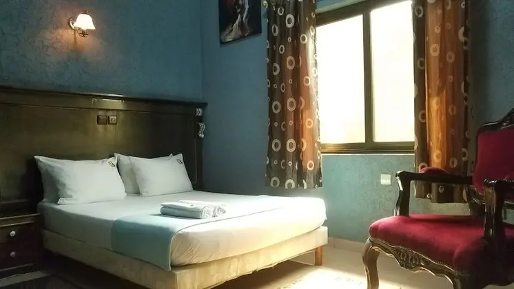 Classic Tek Büyük Yataklı Oda