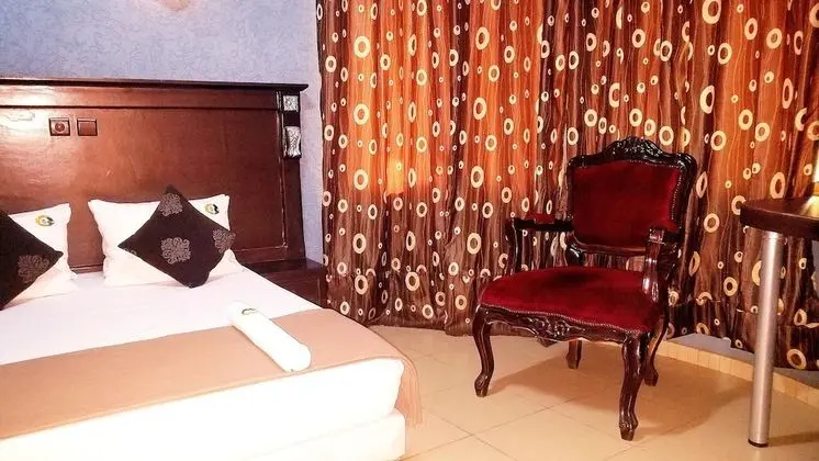 Deluxe Tek Büyük Yataklı Oda