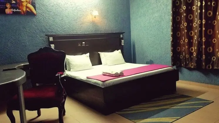 Deluxe Tek Büyük Yataklı Oda