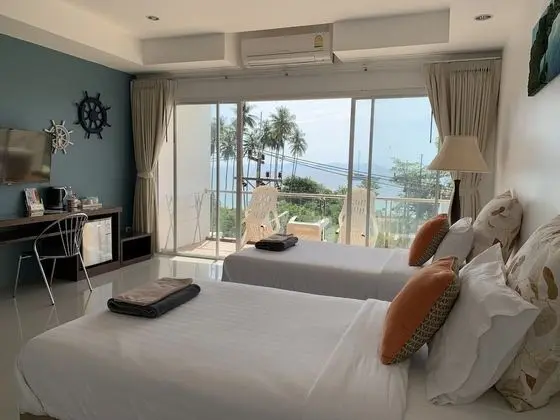 Tek Büyük veya İki Ayrı Yataklı Oda, Deniz Manzaralı
