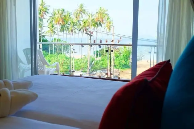 Tek Büyük veya İki Ayrı Yataklı Oda, Deniz Manzaralı