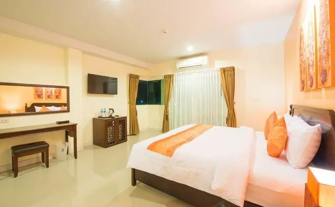Deluxe Tek Büyük veya İki Ayrı Yataklı Oda, Balkon