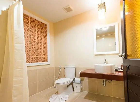 Deluxe Tek Büyük veya İki Ayrı Yataklı Oda, Balkon