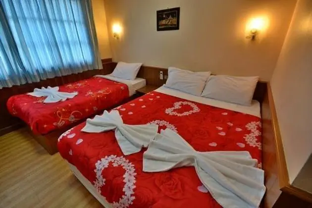 Üç Kişilik Oda