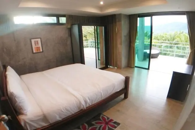 Three Bedrooms Villa (No.9)