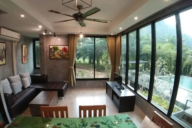 Three Bedrooms Villa (No.9)