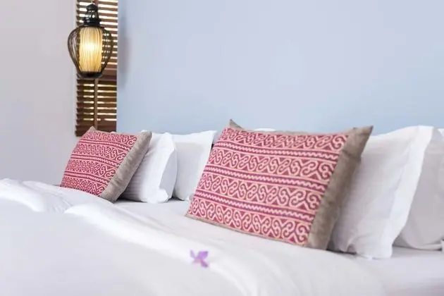 Upper Beach Bungalow
