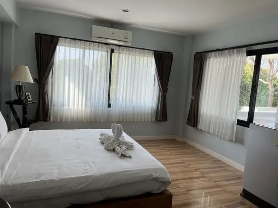 Sweet Room, Mountain View