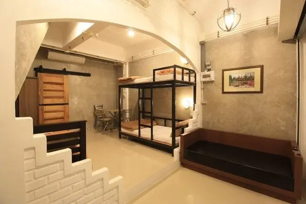 1 Bedroom with Full Kitchen