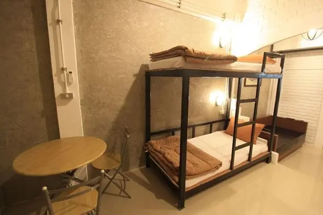 1 Bedroom with Full Kitchen