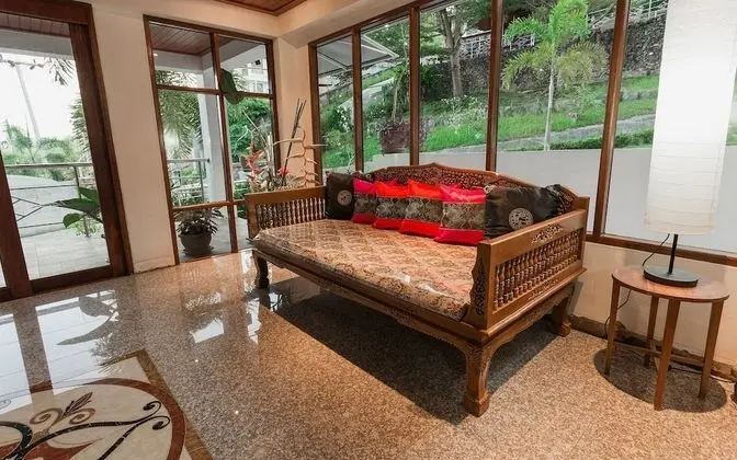 Grand Villa