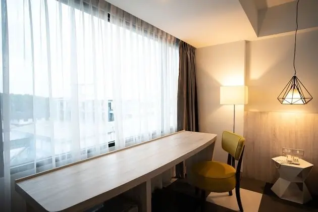 Corner Suite