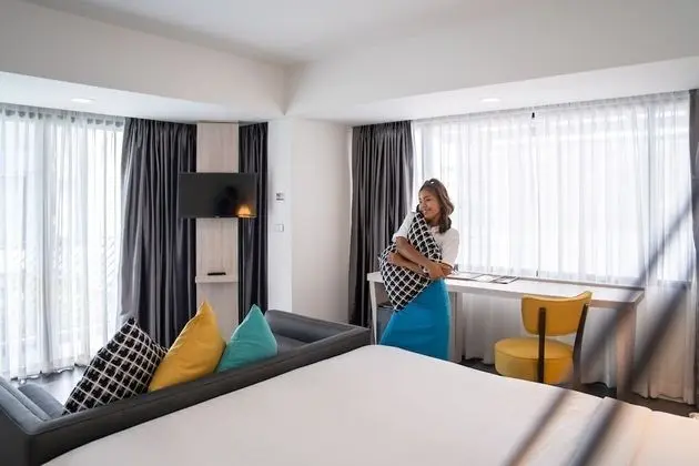 Corner Suite