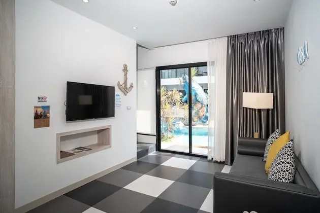 Duplex Pool Access