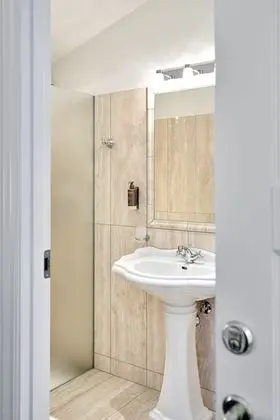 Standard Tek Büyük Yataklı Oda, Özel Banyo, Ek Bina