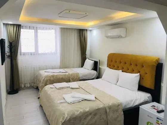 Triple, Şehir veya Dağ Manzaralı
