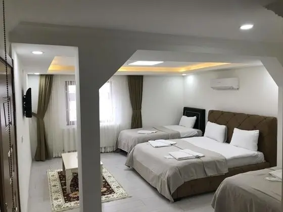 Triple, Şehir veya Dağ Manzaralı